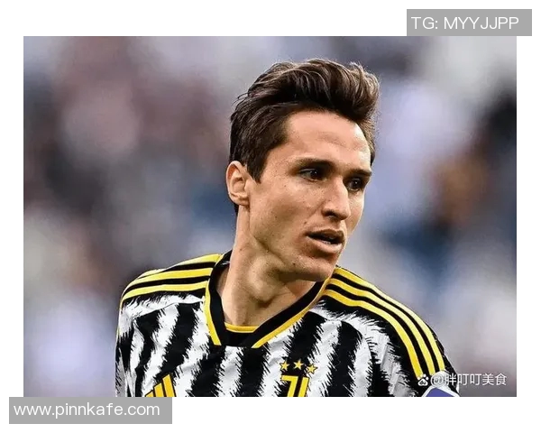 爱踢足球的十号球星是谁他如何成为球迷心中的传奇人物